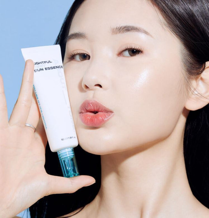 ABOUT TONE - Lightful Dewy Sun Essence