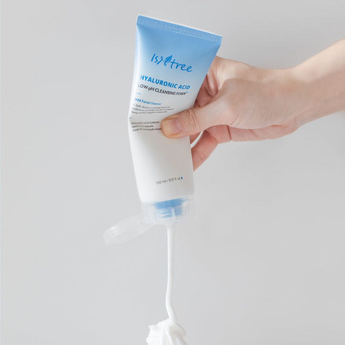 ISNTREE - Hyaluronic Acid Low pH Cleansing Foam