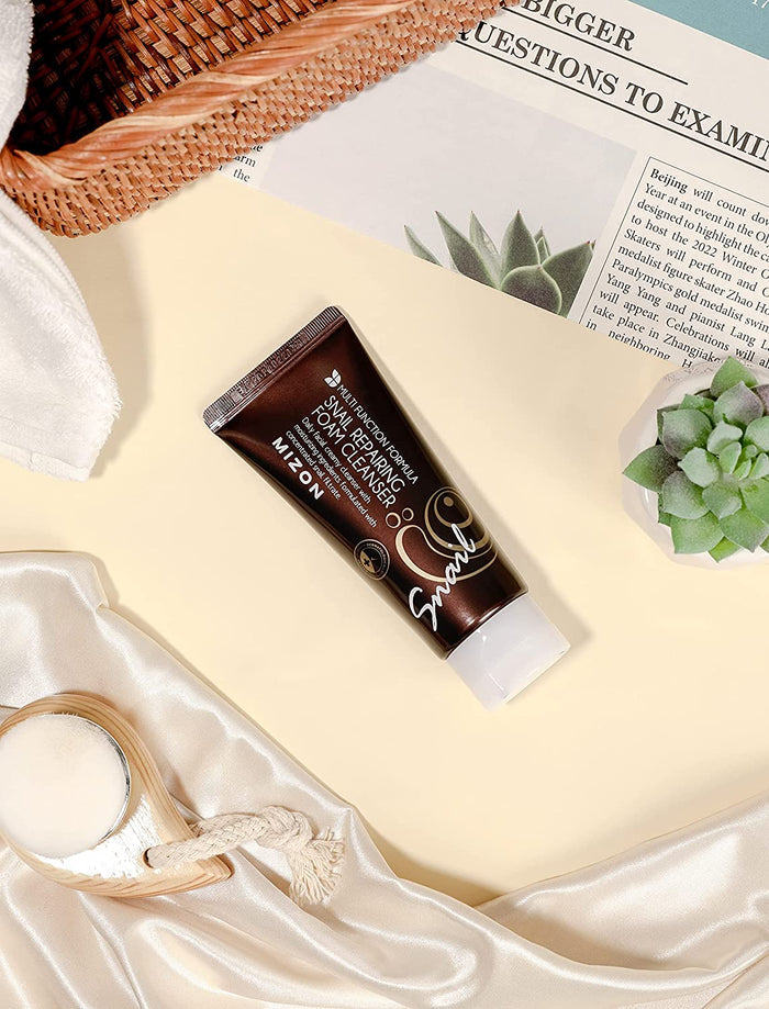 MIZON - Snail Repairing Foam Cleanser