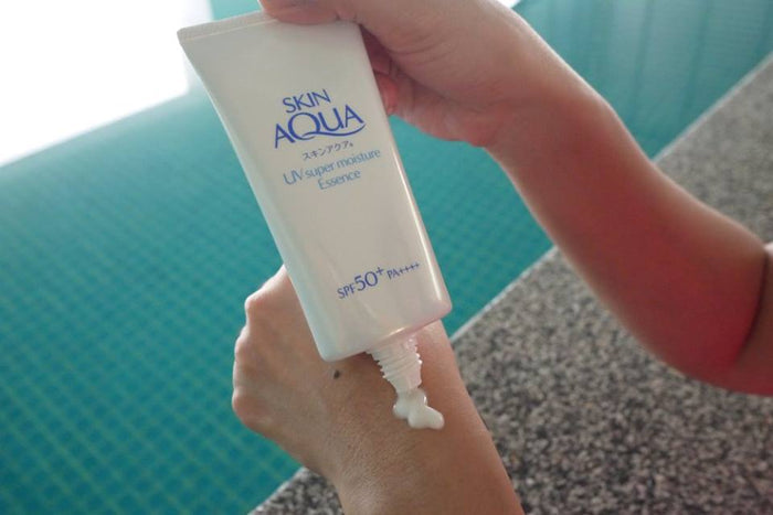 SUNPLAY - UV Super Moisture Essence